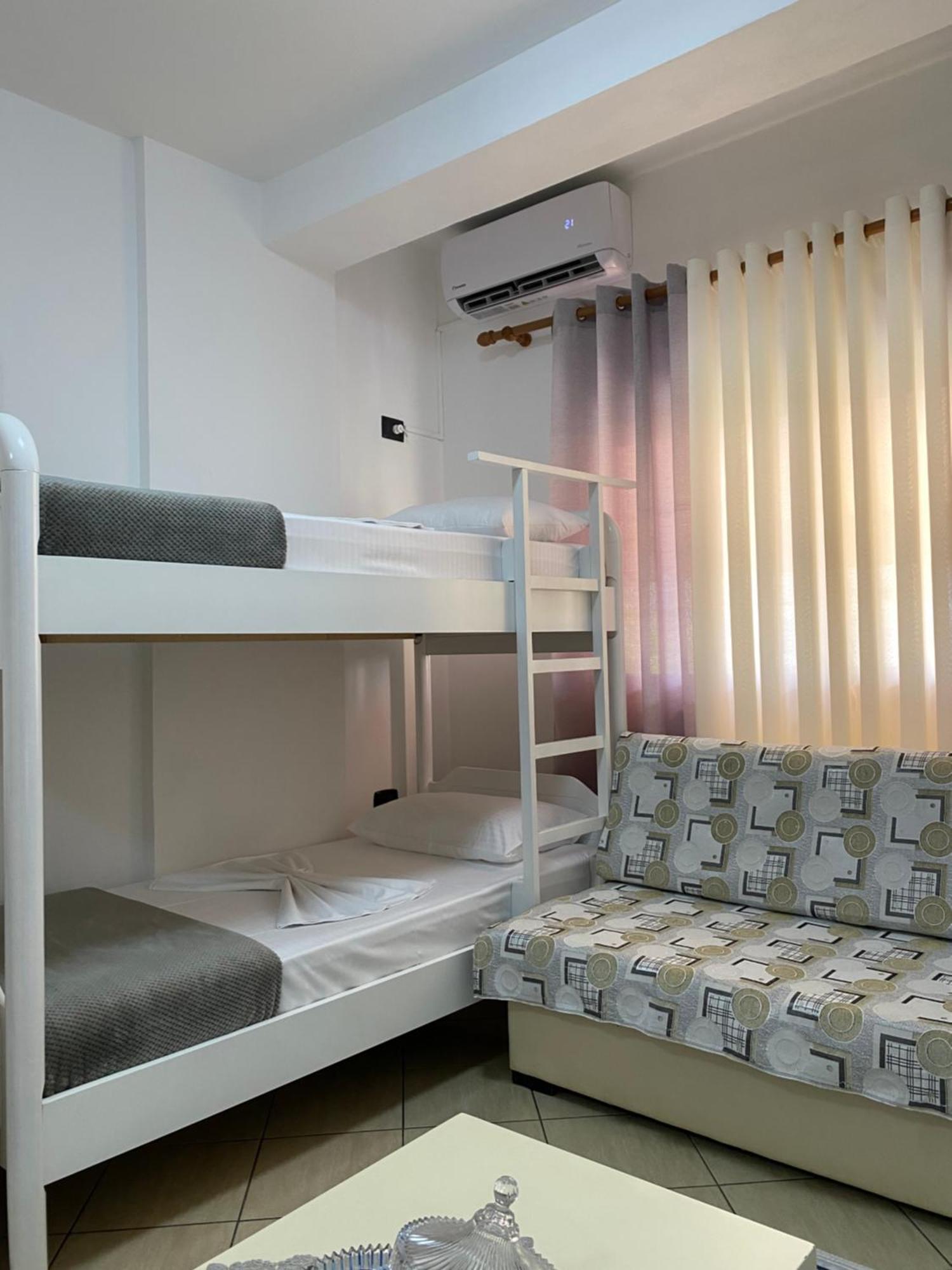 Rikardo Apartament Apartment Vlore Bagian luar foto