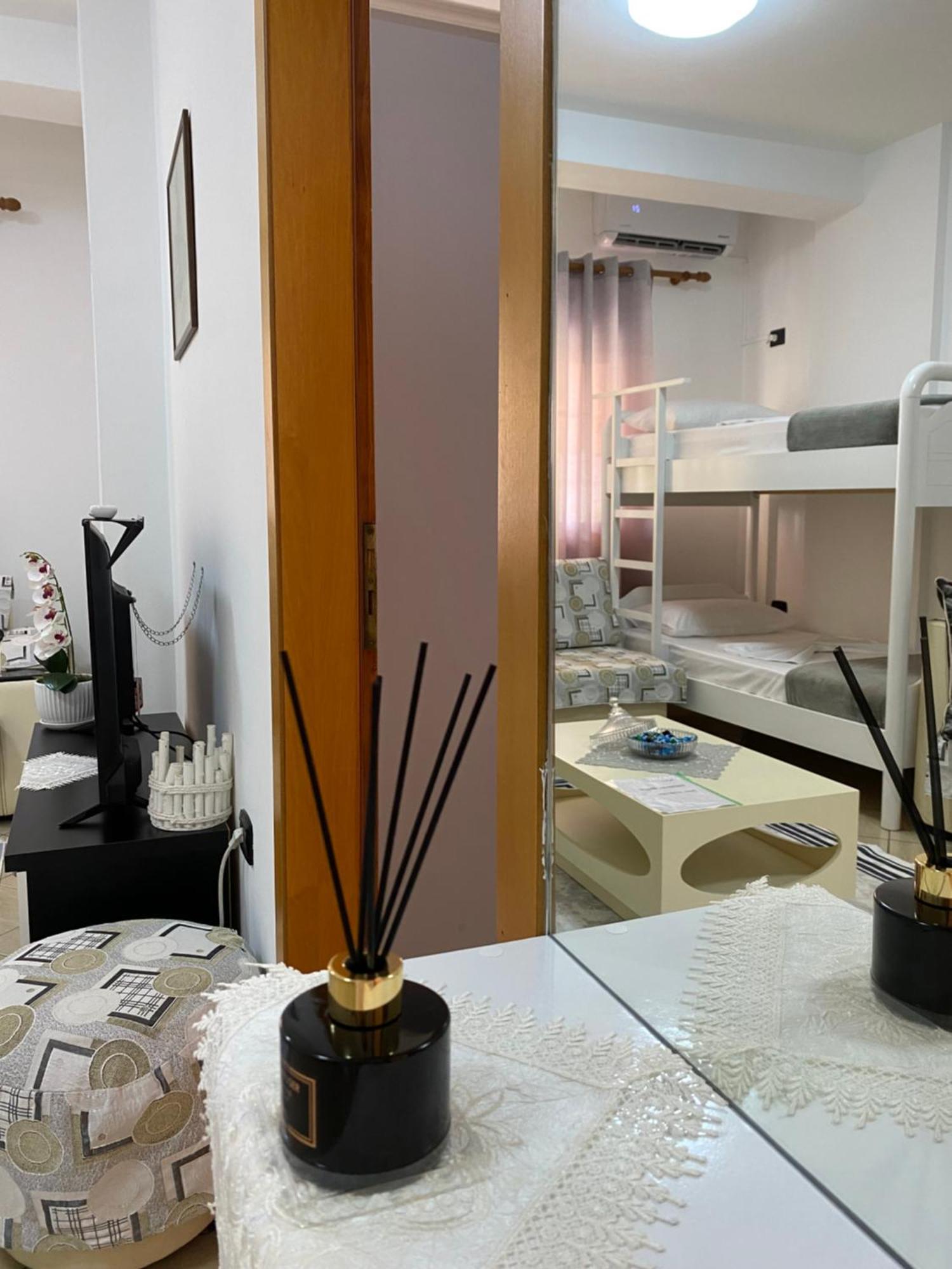 Rikardo Apartament Apartment Vlore Bagian luar foto
