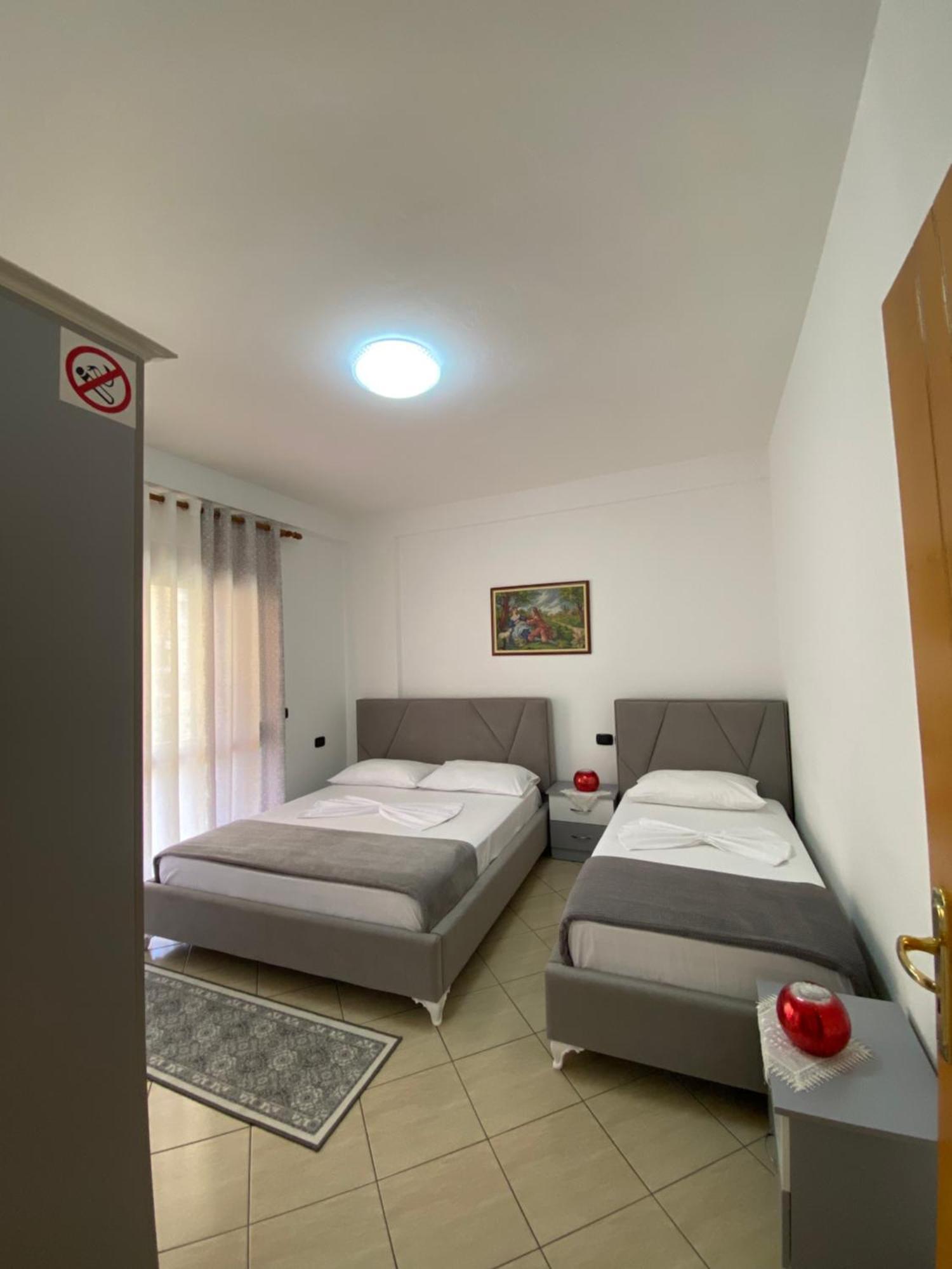 Rikardo Apartament Apartment Vlore Bagian luar foto